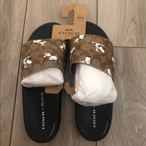 COACH X PEANUTS SLIDE WITH SNOOPY PRINT - Picture 3 of 4